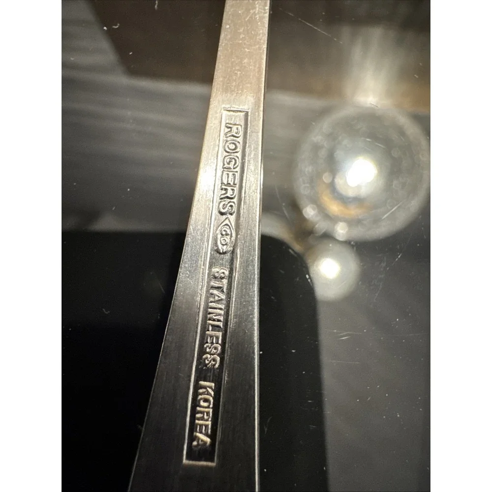 Rogers Korea Wellesley Stainless Flatware Dinner Forks-2
